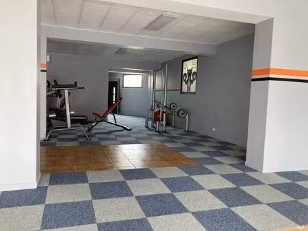 vente local d'activités 388 m²