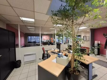 vente local d'activités 802 m²