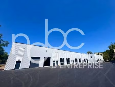 vente local d'activités 114 m² à 187 m²