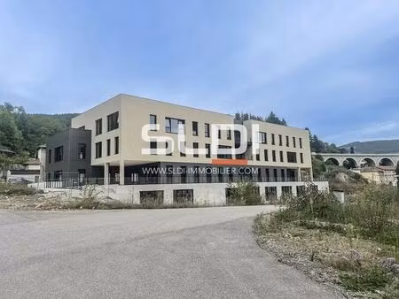 vente local d'activités 169 m² à 2 741 m²