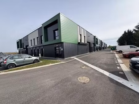 vente local d'activités 218 m² à 2 230 m²