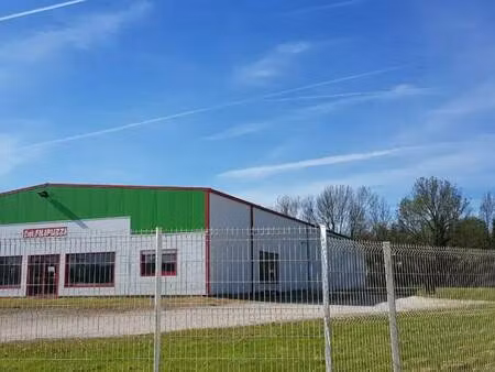 vente local d'activités 800 m²