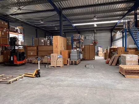 vente entrepôt 3 273 m²