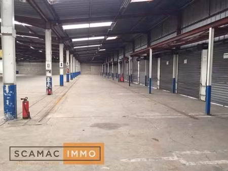 vente entrepôt 5 000 m²