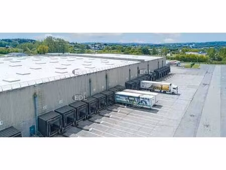 vente entrepôt 23 494 m²