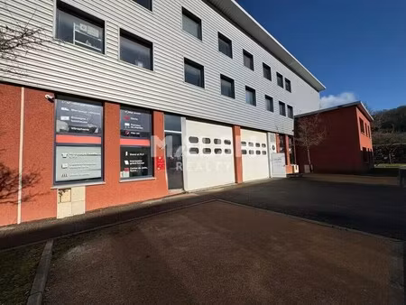 vente local d'activités 161 m² à 540 m²