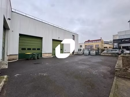 vente local d'activités 529 m²