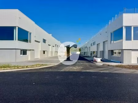 vente local d'activités 171 m² à 3 223 m²