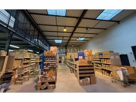 vente entrepôt 1 980 m²