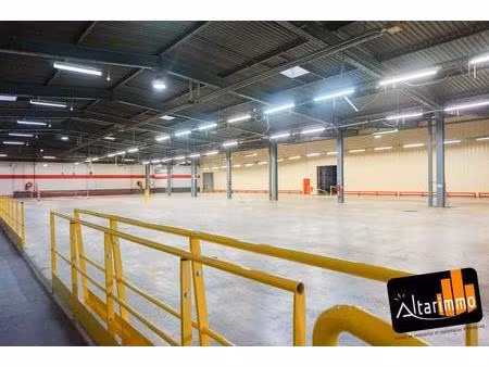 vente local d'activités 440 m² à 10 693 m²