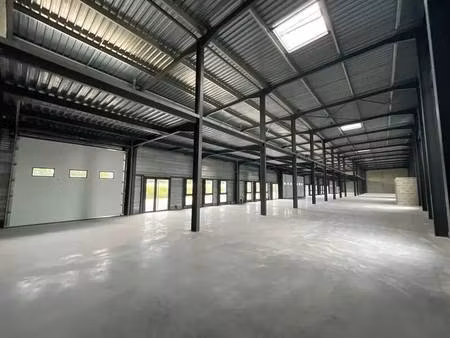 vente local d'activités 286 m² à 1 324 m²