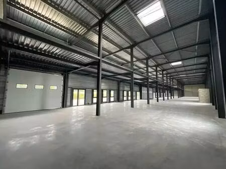 vente local d'activités 286 m² à 972 m²