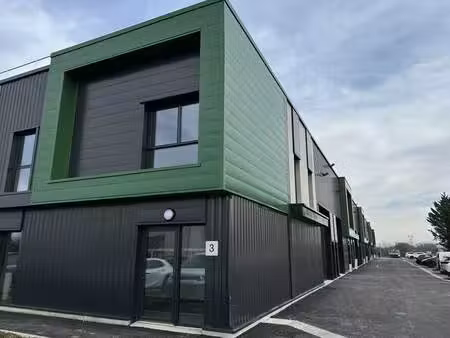 vente local d'activités 218 m² à 1 574 m²