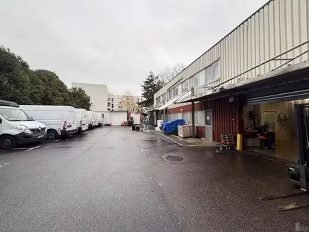 vente entrepôt 455 m²