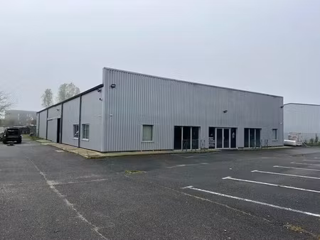 vente local d'activités 1 080 m²