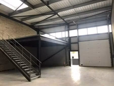vente local d'activités 226 m²