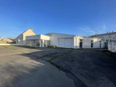 vente local d'activités 330 m²