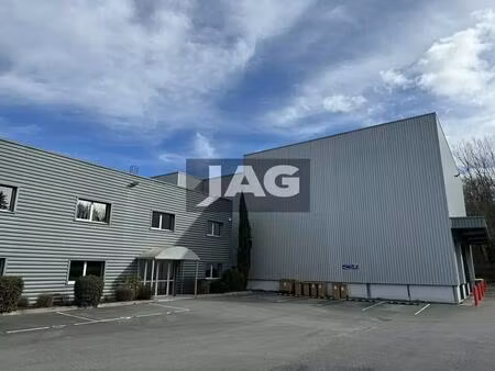 vente local d'activités 4 609 m²
