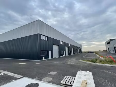 vente bureaux 130 m² à 1 579 m²