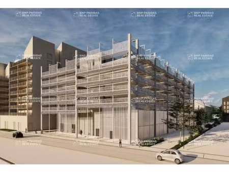 vente commerce 1 615 m²