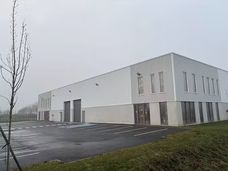 vente entrepôt 550 m² à 1 100 m²