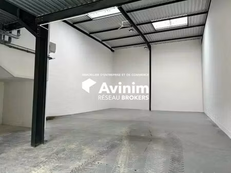 vente entrepôt 181 m²