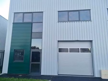vente local d'activités 273 m²