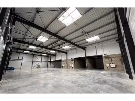 vente entrepôt 1 559 m²