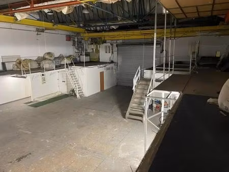 vente entrepôt 570 m²