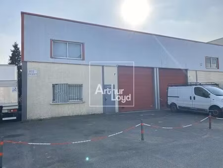 vente entrepôt 266 m²
