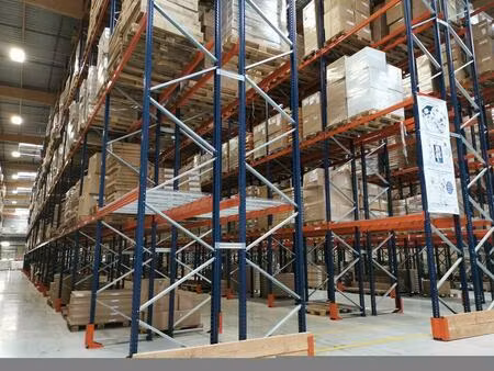 vente entrepôt 6 000 m² à 30 902 m²