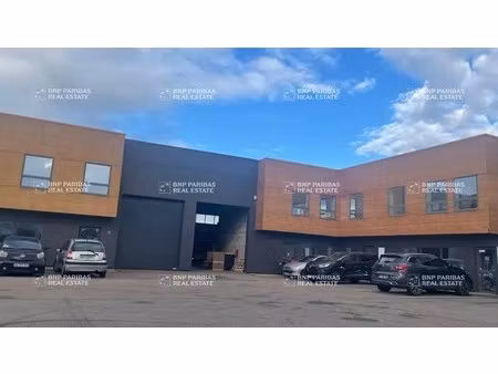 vente local d’activités aubergenville 78410 688m²