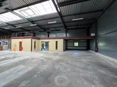 vente local d'activités 658 m²