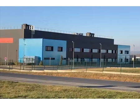 vente local d'activités 3 800 m²