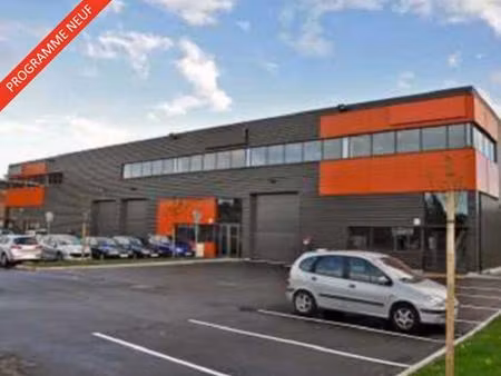 vente local d'activités 141 m²