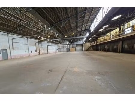 vente local d'activités 2 031 m²