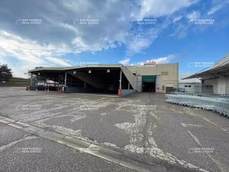 vente local d'activités 9 500 m²