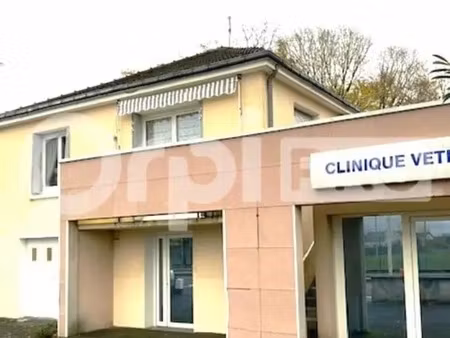 vente local d'activités 78 m² à 180 m²