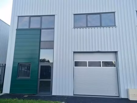 vente local d'activités 273 m²