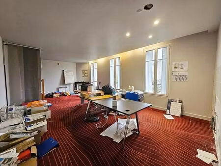 vente local d'activités 300 m²