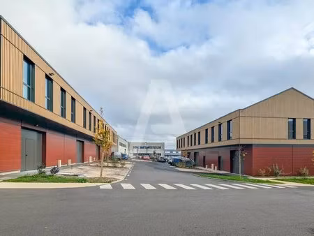 vente local d'activités 416 m²