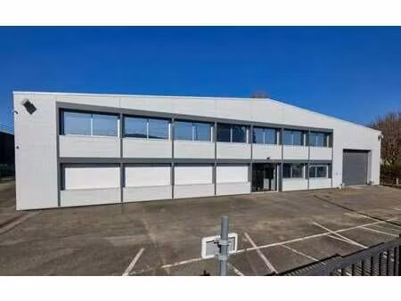 vente local d'activités 2 348 m²