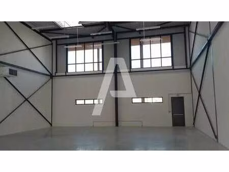 vente local d’activités plaisir 78370 477m² à 1468m²