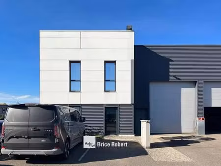 vente local d'activités 267 m²