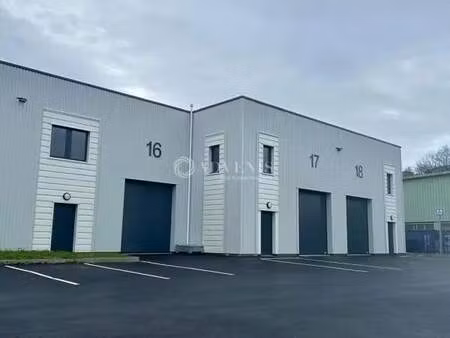 vente local d'activités 114 m² à 1 732 m²