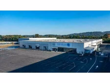 vente local d'activités 13 715 m²