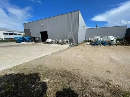 vente local d'activités 90 m² à 420 m²