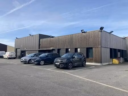 vente local d'activités 357 m²