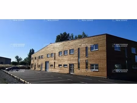 vente local d'activités 1 360 m²