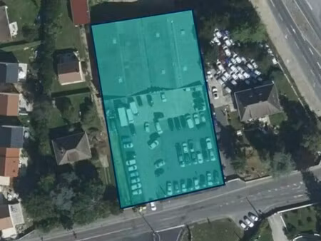 vente local d'activités 1 290 m²